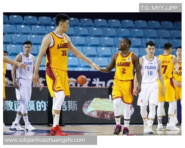 凯-费尔德领队遭所属球队劝退,球迷呼吁管理层重视 凯-费尔德领队遭所属球队劝退,球迷呼吁管理层重视