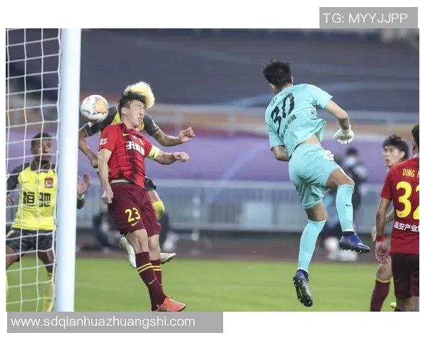 深圳队主场大胜恒大，终结连胜纪录，提前跻身中超赛季前八